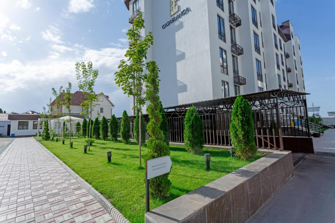 Casablanca Apart Hotel Bisjkek Eksteriør bilde