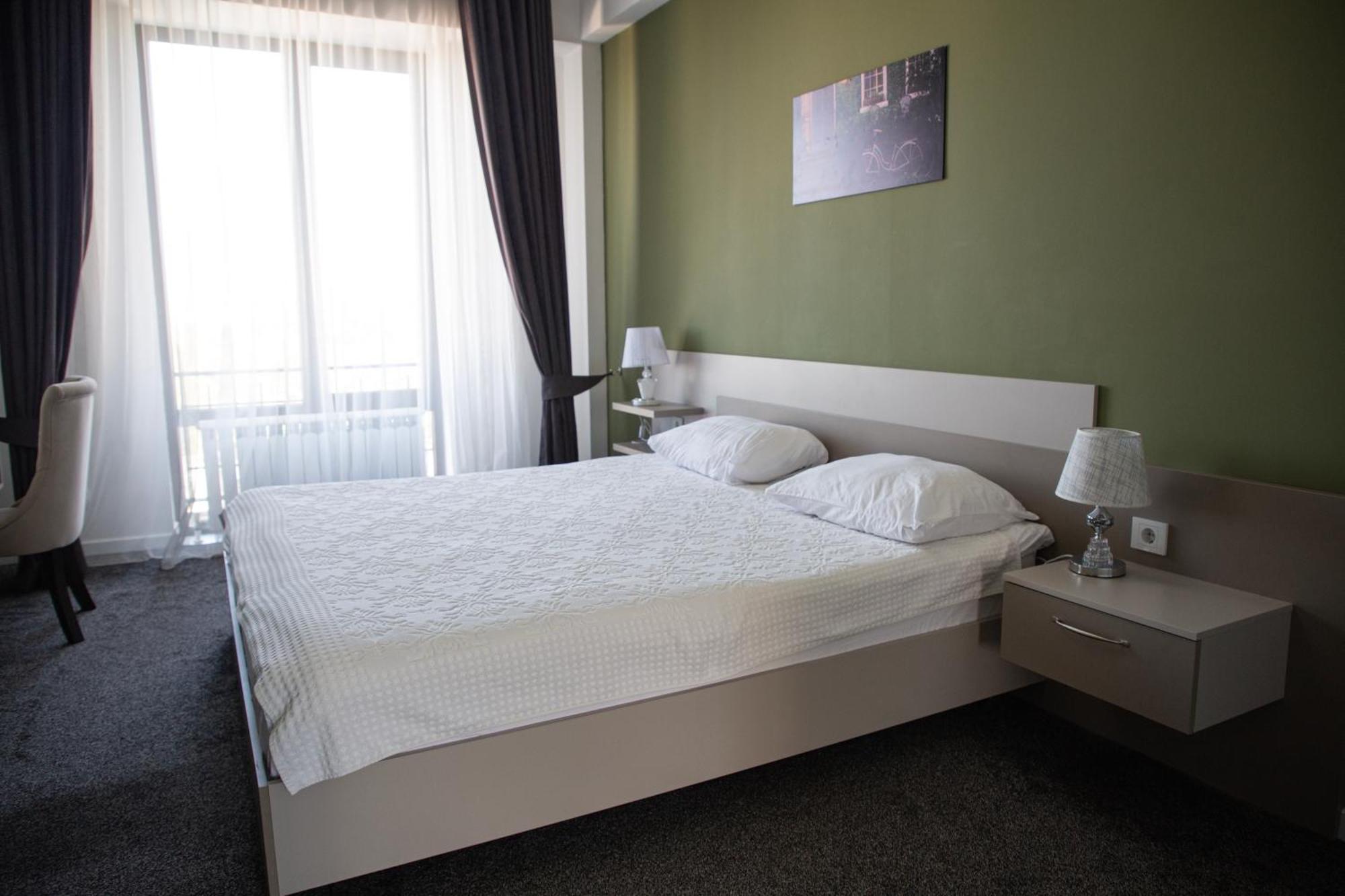 Casablanca Apart Hotel Bisjkek Eksteriør bilde
